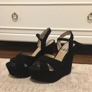 Steve Madden Black Suede Wedge Sandal